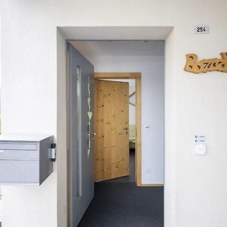 Chasa Bazzell Lägenhet Ftan